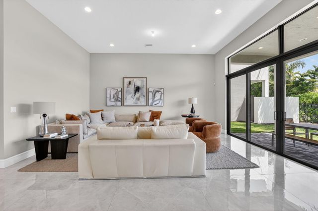 17358 Santaluce Manor, Boca Raton, FL 33496