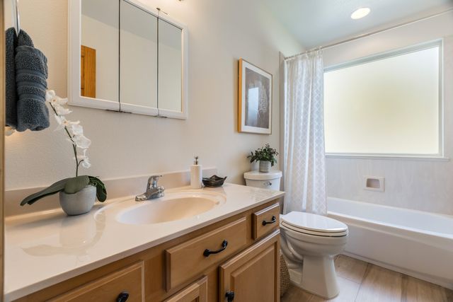 4301 Sunningdale Avenue NE, Albuquerque, NM 87110