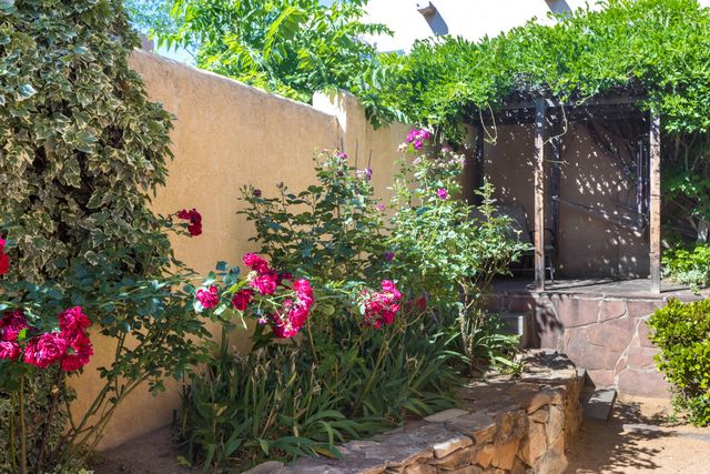 4301 Sunningdale Avenue NE, Albuquerque, NM 87110
