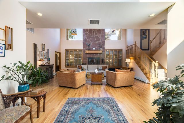 4301 Sunningdale Avenue NE, Albuquerque, NM 87110