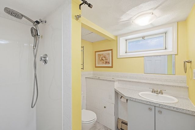 23 Kosciusko St, Peabody, MA 01960
