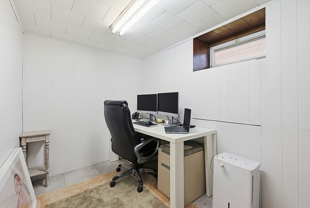23 Kosciusko St, Peabody, MA 01960