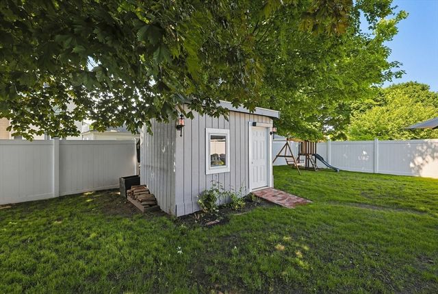 23 Kosciusko St, Peabody, MA 01960