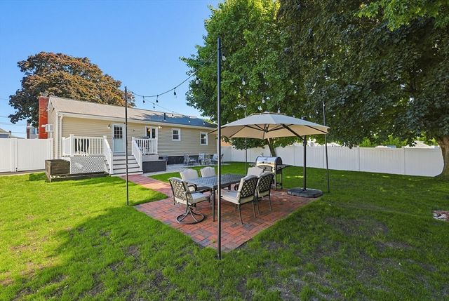 23 Kosciusko St, Peabody, MA 01960
