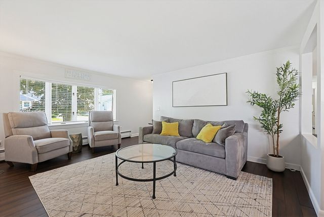 23 Kosciusko St, Peabody, MA 01960