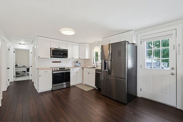 23 Kosciusko St, Peabody, MA 01960
