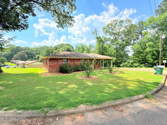 722 Cherokee Lane, Grenada, MS 38901