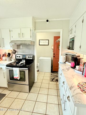 722 Cherokee Lane, Grenada, MS 38901