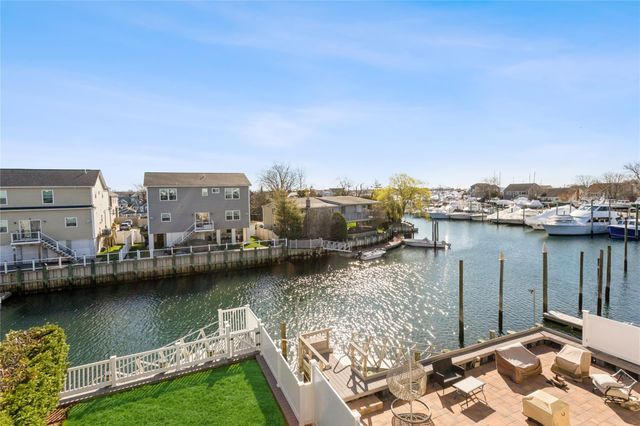 243 Sportsmans Avenue, Freeport, NY 11520