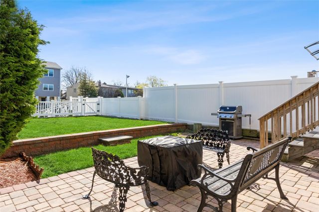243 Sportsmans Avenue, Freeport, NY 11520