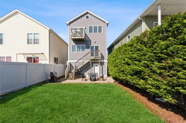 243 Sportsmans Avenue, Freeport, NY 11520