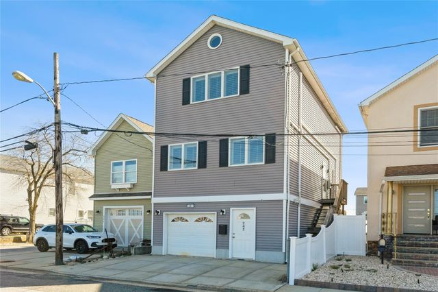 243 Sportsmans Avenue, Freeport, NY 11520