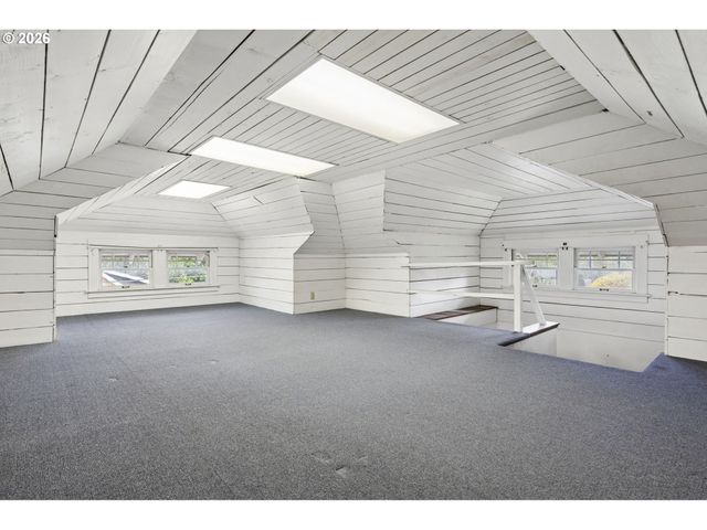 4723 Se TAYLOR St, Portland, OR 97215