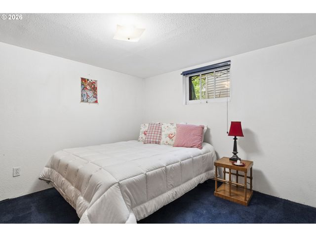 4723 Se TAYLOR St, Portland, OR 97215