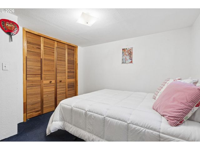 4723 Se TAYLOR St, Portland, OR 97215