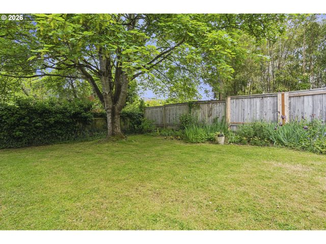 4723 Se TAYLOR St, Portland, OR 97215