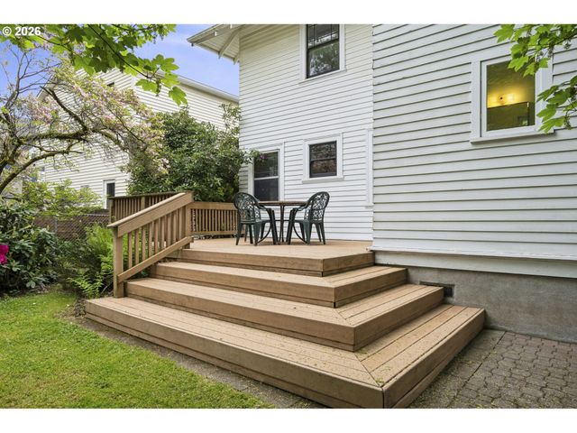 4723 Se TAYLOR St, Portland, OR 97215