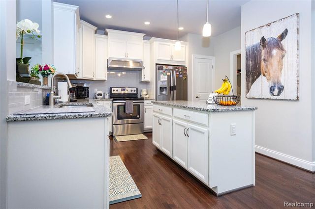 2589 Oxford Circle, Ann Arbor, MI 48103
