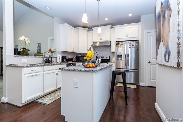 2589 Oxford Circle, Ann Arbor, MI 48103