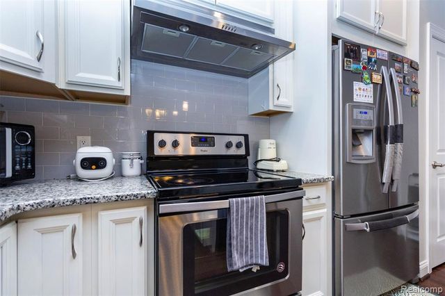 2589 Oxford Circle, Ann Arbor, MI 48103