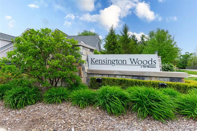 2589 Oxford Circle, Ann Arbor, MI 48103