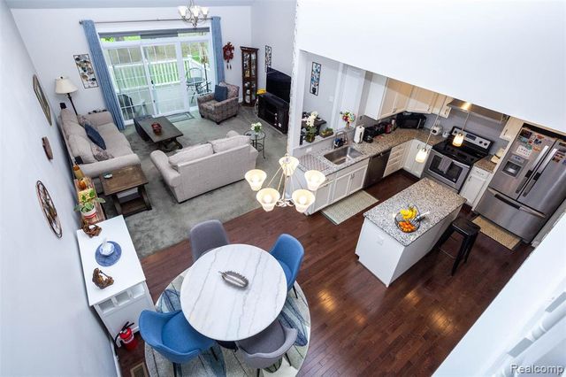 2589 Oxford Circle, Ann Arbor, MI 48103