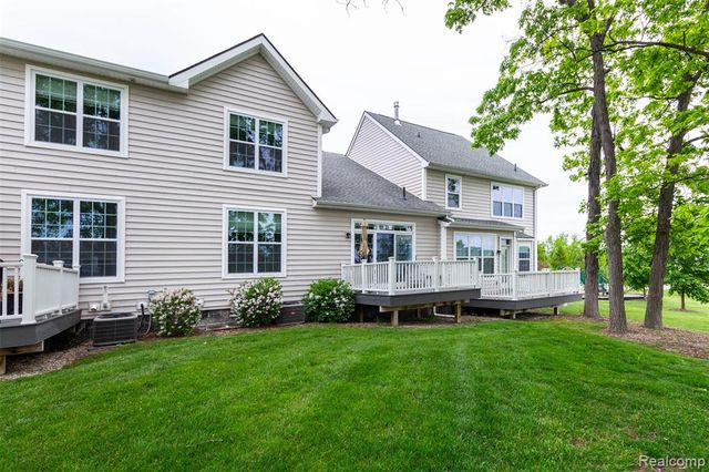 2589 Oxford Circle, Ann Arbor, MI 48103