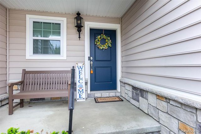 2589 Oxford Circle, Ann Arbor, MI 48103