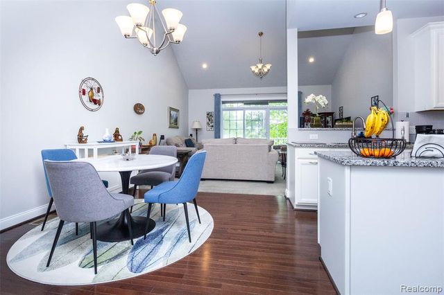 2589 Oxford Circle, Ann Arbor, MI 48103