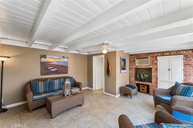 8519 Winnetka Avenue, Winnetka, CA 91306