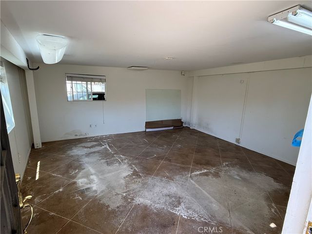 8519 Winnetka Avenue, Winnetka, CA 91306