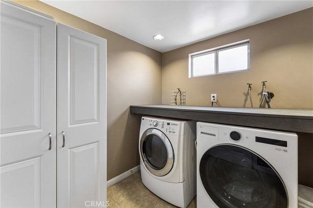 8519 Winnetka Avenue, Winnetka, CA 91306