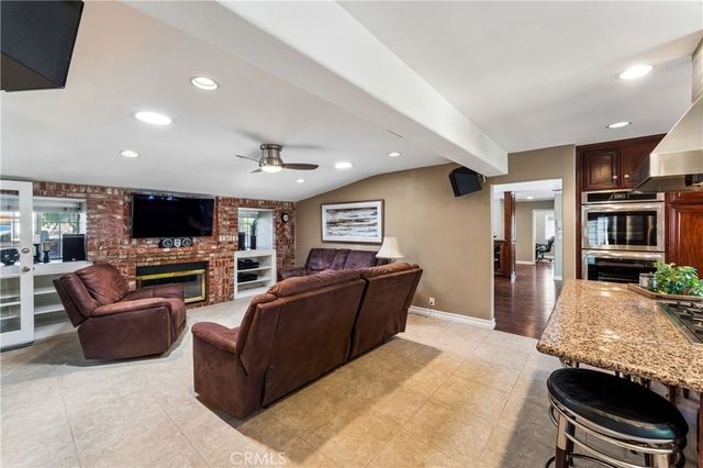 8519 Winnetka Avenue, Winnetka, CA 91306