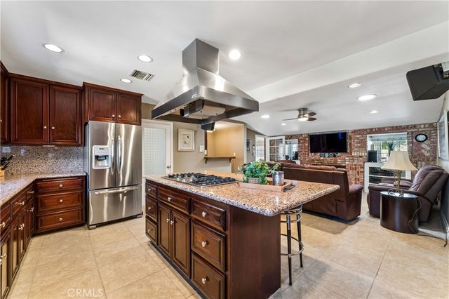 8519 Winnetka Avenue, Winnetka, CA 91306