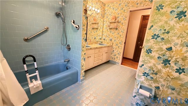 5511 Buxton Ct, Chester, VA 23831