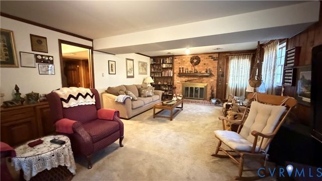 5511 Buxton Ct, Chester, VA 23831