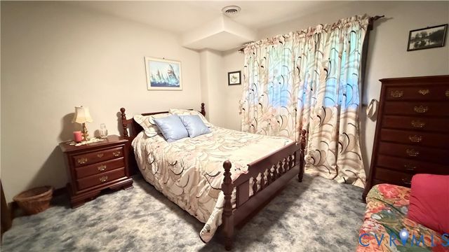 5511 Buxton Ct, Chester, VA 23831