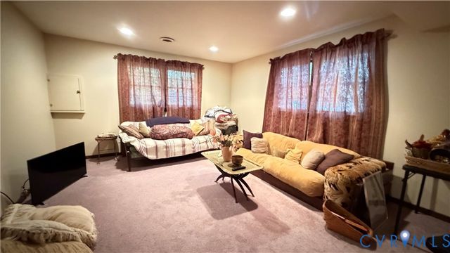 5511 Buxton Ct, Chester, VA 23831