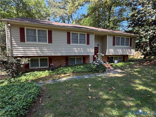 5511 Buxton Ct, Chester, VA 23831