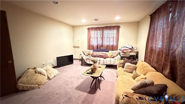 5511 Buxton Ct, Chester, VA 23831