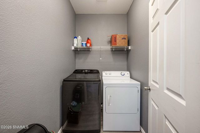 1261 S Espina Street, Las Cruces, NM 88001