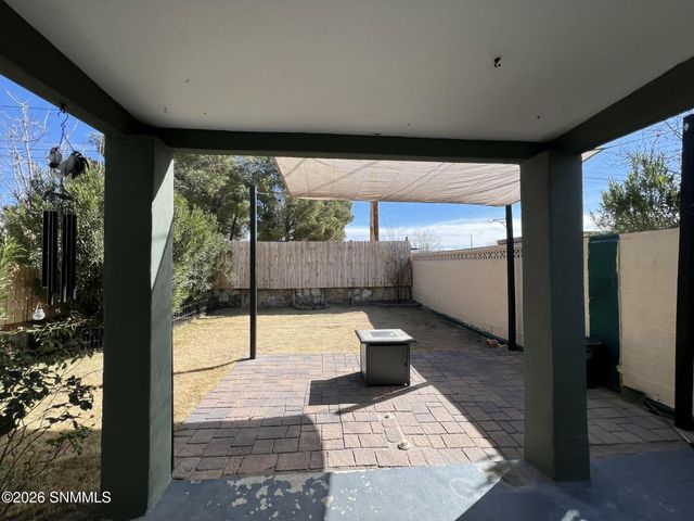 1261 S Espina Street, Las Cruces, NM 88001