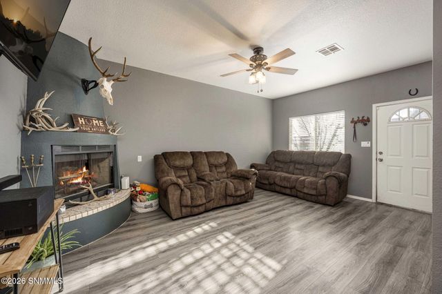 1261 S Espina Street, Las Cruces, NM 88001