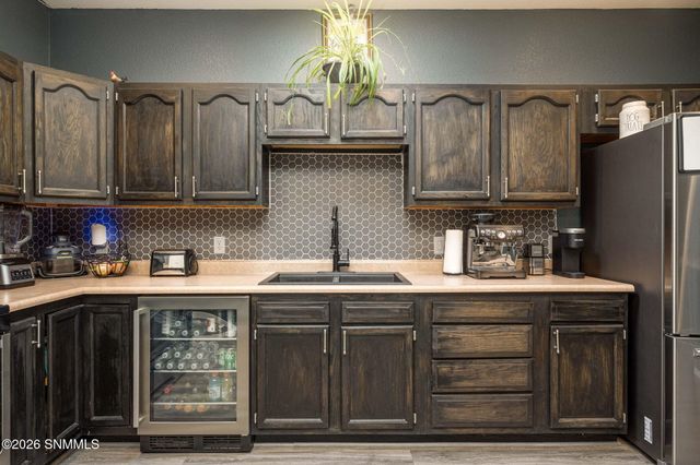 1261 S Espina Street, Las Cruces, NM 88001