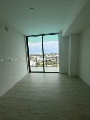 2411 Laguna Cir 2408, Miami, FL 33181