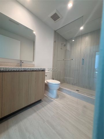2411 Laguna Cir 2408, Miami, FL 33181