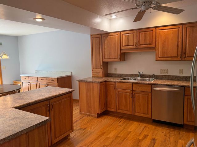 736 Southlawn Terrace, Oelwein, IA 50662