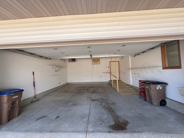 736 Southlawn Terrace, Oelwein, IA 50662