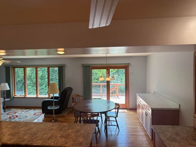 736 Southlawn Terrace, Oelwein, IA 50662