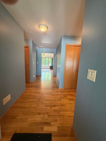 736 Southlawn Terrace, Oelwein, IA 50662